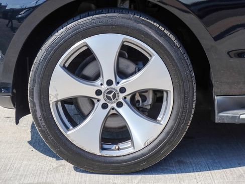 Used 2017 Mercedes-Benz GLE 350 4MATIC w/ Premium 2 Package image 27