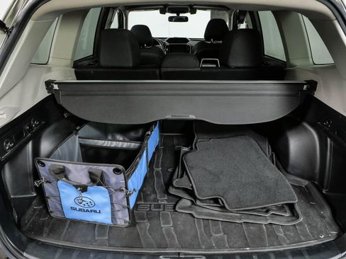 Used 2019 Subaru Forester Premium w/ All-Weather Package AWD/4WD image 31