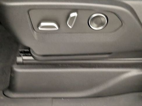 Used 2021 GMC Yukon XL Denali w/ Advanced Technology Package image 15