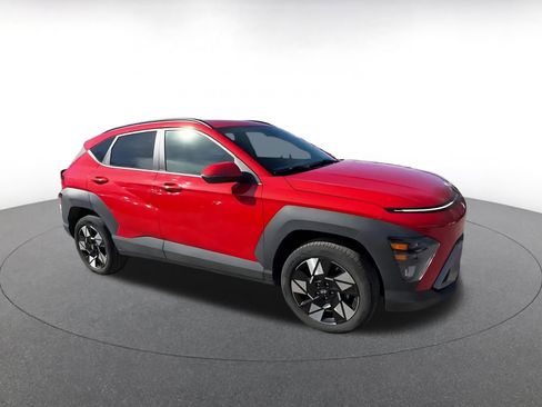 Used 2025 Hyundai Kona SEL image 2
