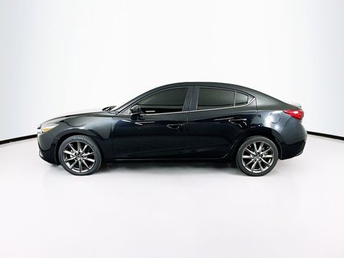 Used 2018 MAZDA MAZDA3 Touring image 4