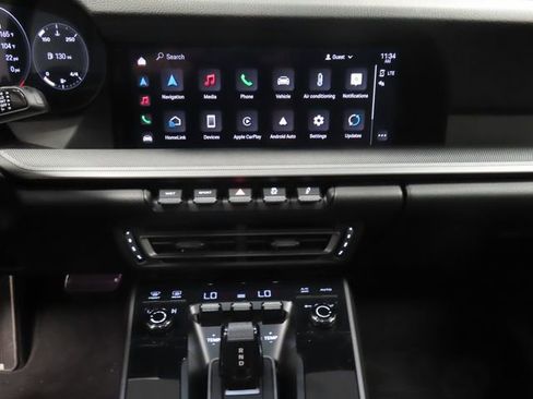 Used 2022 Porsche 911 Carrera image 20