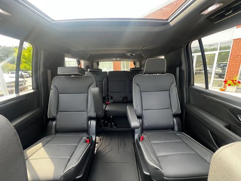 New 2026 Chevrolet Suburban Premier w/ Sun And Tow Package AWD/4WD image 20
