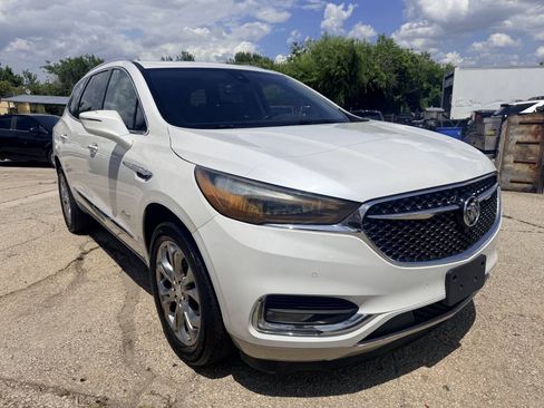 Used 2018 Buick Enclave Avenir w/ Avenir Technology Package AWD/4WD image 3