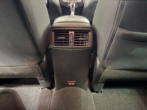 Used 2020 Nissan Rogue SV image 24