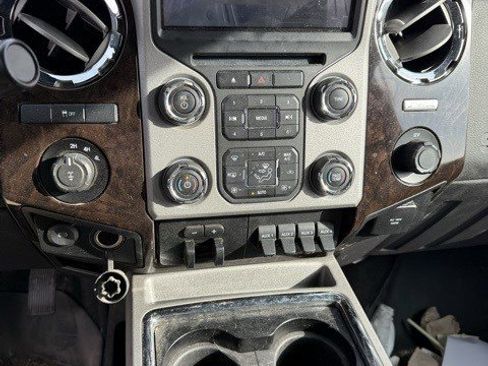 Used 2016 Ford F350 Platinum image 10