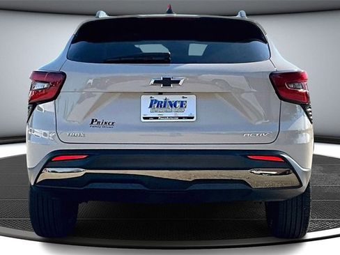 Used 2026 Chevrolet Trax ACTIV w/ Sunroof Package image 5