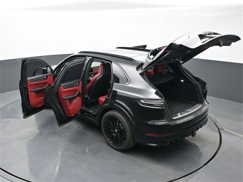 Certified 2023 Porsche Cayenne GTS image 29