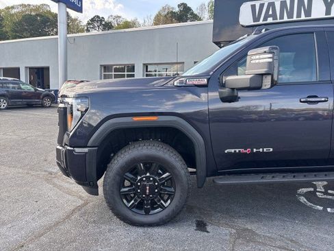New 2026 GMC Sierra 2500 AT4 w/ AT4 Premium Plus Package image 7