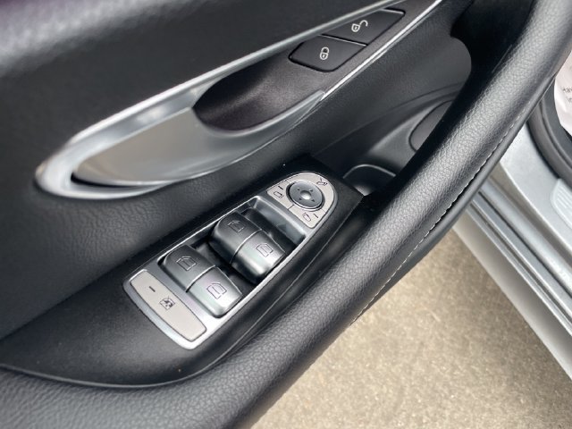 Used 2019 Mercedes-Benz E 450 4MATIC Wagon w/ Premium Package image 12