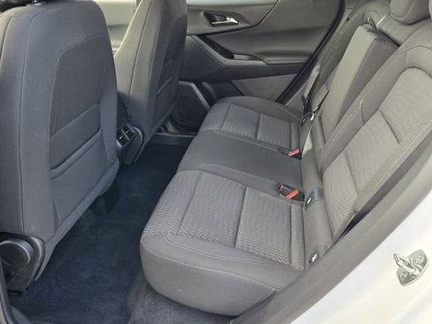 Used 2025 Chevrolet Equinox LT w/ Safety and Technology Package FWD image 11