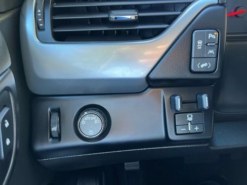 Used 2018 Chevrolet Tahoe LS w/ Enhanced Driver Alert Package RWD image 16