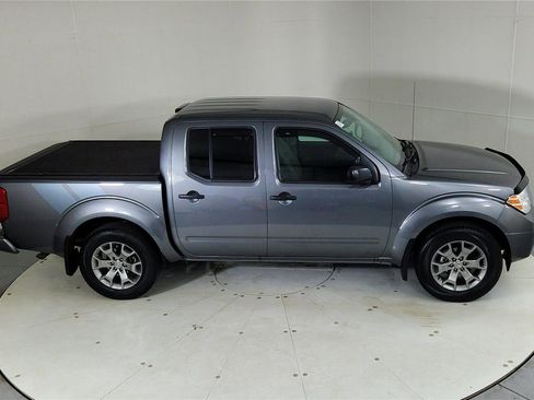 Used 2021 Nissan Frontier SV image 41