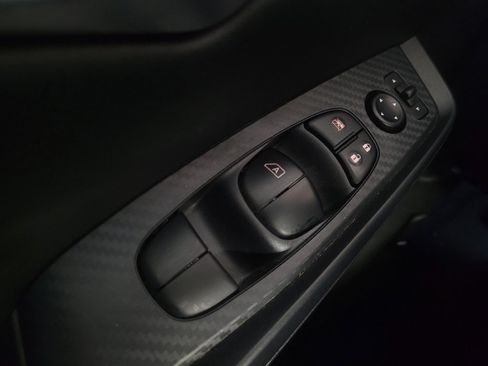 Used 2025 Nissan Sentra SV FWD image 27