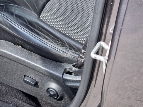 Used 2018 Dodge Journey Crossroad FWD image 32