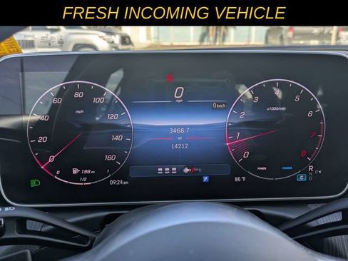 Used 2025 Mercedes-Benz C 300 4MATIC Sedan image 25