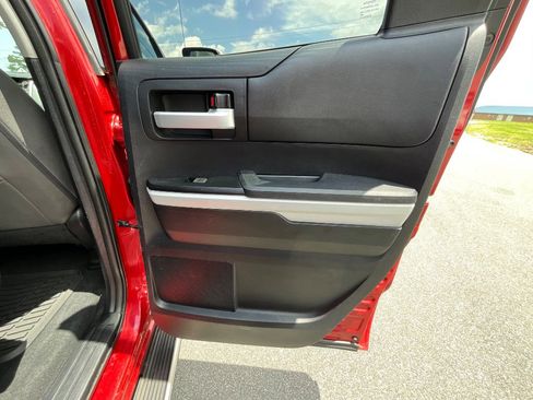 Used 2014 Toyota Tundra SR5 w/ SR5 Upgrade Package image 26