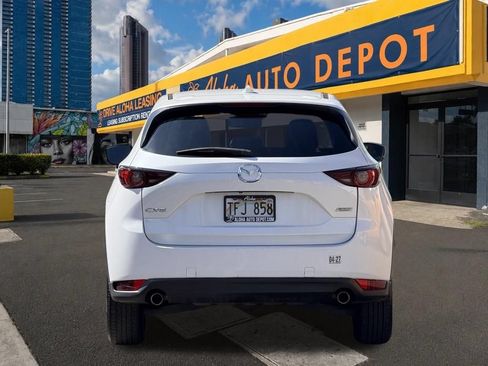 Used 2017 MAZDA CX-5 Touring w/ Preferred Equipment Package FWD image 4