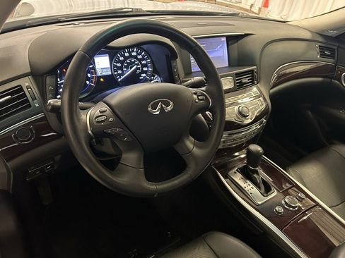 Used 2012 INFINITI M37 x w/ Premium Pkg image 2