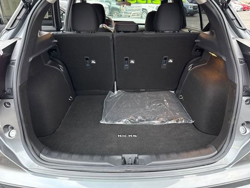 Used 2021 Nissan Kicks SR image 18