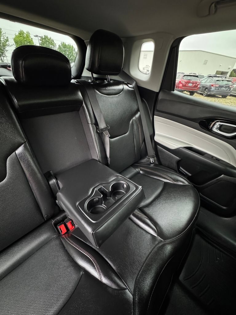 Used 2022 Jeep Compass Limited AWD/4WD image 24