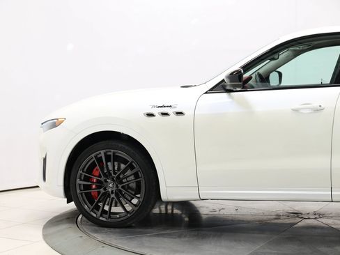 Used 2023 Maserati Levante Modena S image 7