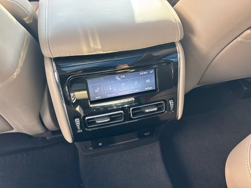 Certified 2023 Lincoln Aviator Reserve w/ Equipment Group 201A image 34