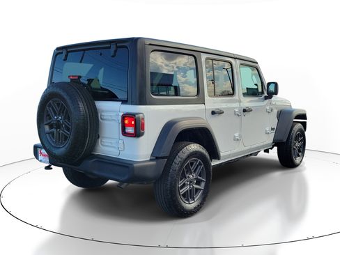 Used 2024 Jeep Wrangler Sport S AWD/4WD image 4