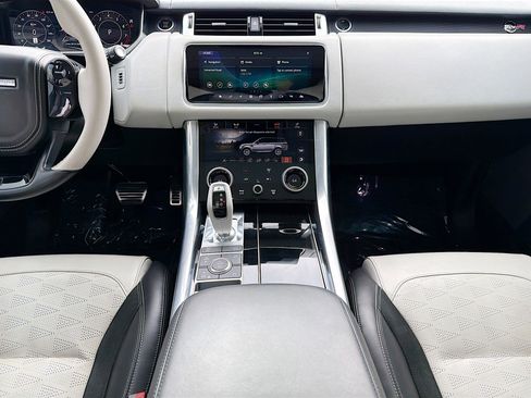 Used 2022 Land Rover Range Rover Sport SVR image 19