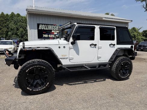 Used 2015 Jeep Wrangler Unlimited Sahara w/ Connectivity Group AWD/4WD image 1