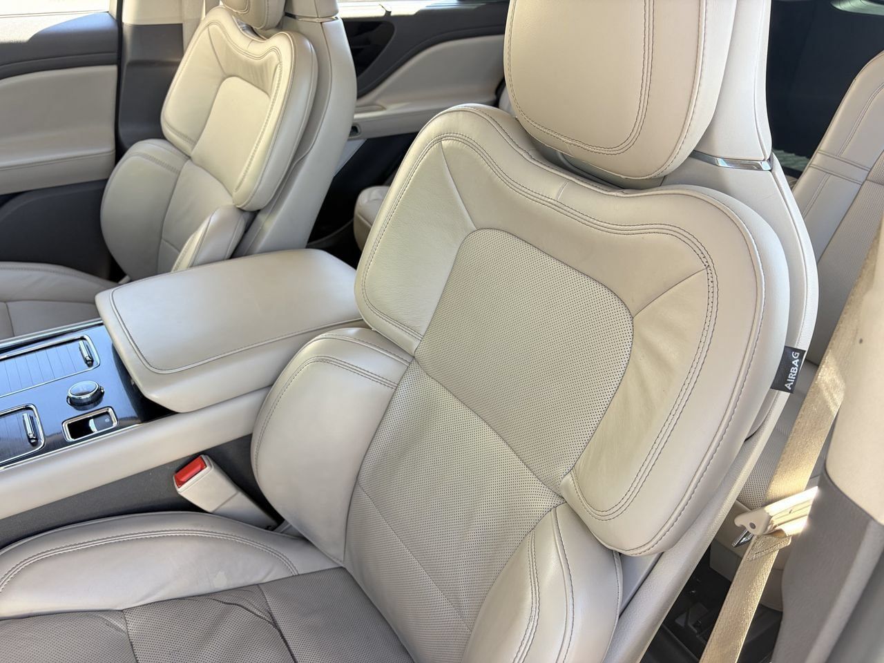 Used 2020 Lincoln Aviator Reserve w/ Equipment Group 202A AWD/4WD image 19