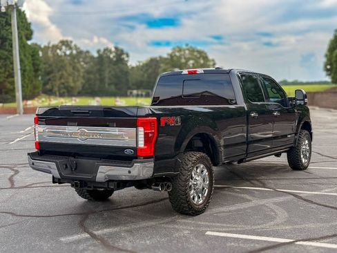 Used 2022 Ford F250 King Ranch w/ King Ranch Ultimate Package AWD/4WD image 3