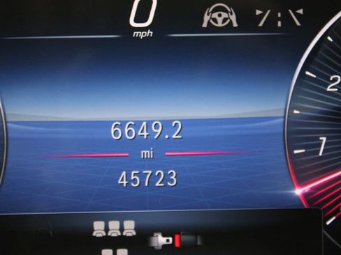 Used 2024 Mercedes-Benz GLS 450 4MATIC image 42