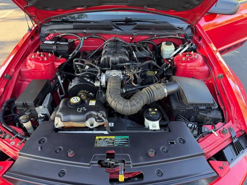 Used 2005 Ford Mustang Premium image 22