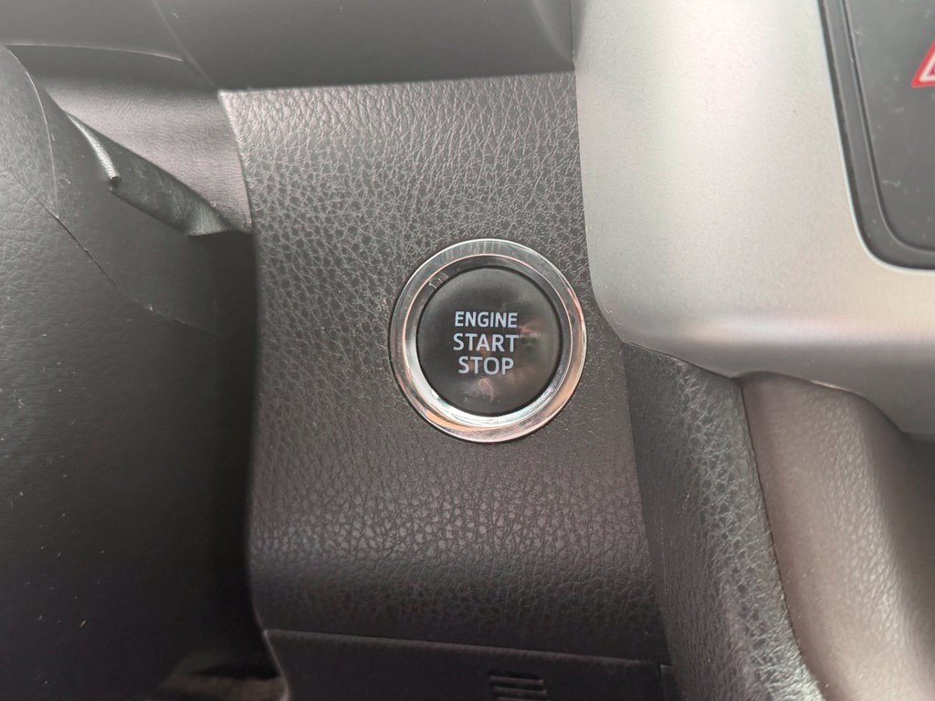 Used 2019 Toyota Highlander XLE FWD image 22
