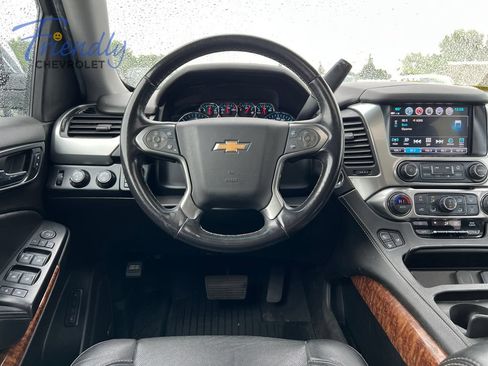 Used 2019 Chevrolet Suburban Premier AWD/4WD image 27
