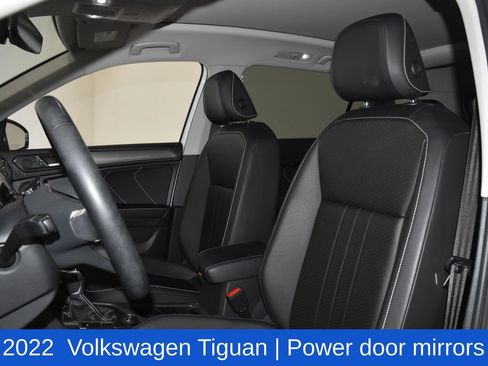 Used 2022 Volkswagen Tiguan SE w/ Panoramic Sunroof Package AWD/4WD image 22