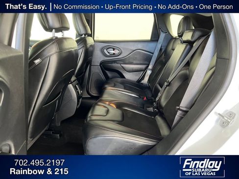 Used 2021 Jeep Cherokee Trailhawk image 28