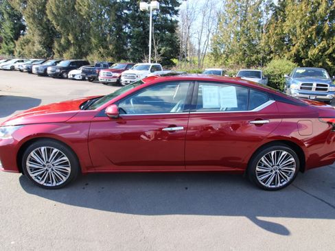 Used 2023 Nissan Altima 2.5 SL AWD/4WD image 6