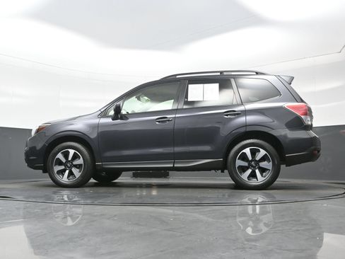 Used 2018 Subaru Forester 2.5i Premium AWD/4WD image 32