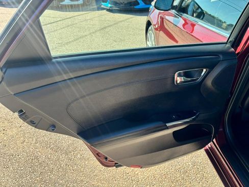Used 2014 Toyota Avalon XLE Premium image 17