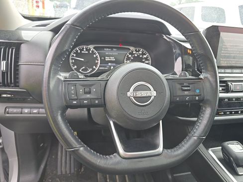 Used 2022 Nissan Pathfinder SV w/ SV Premium Package AWD/4WD image 7