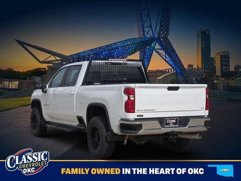Used 2023 Chevrolet Silverado 2500 LT w/ Convenience Package AWD/4WD image 5
