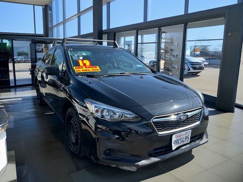 Used 2019 Subaru Impreza 2.0i image 1