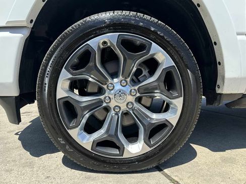 Used 2023 RAM 1500 Limited AWD/4WD image 9