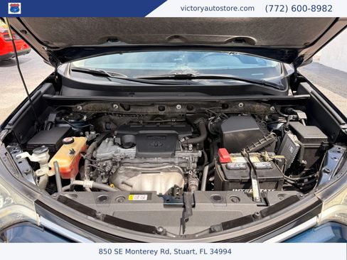 Used 2018 Toyota RAV4 LE FWD image 18
