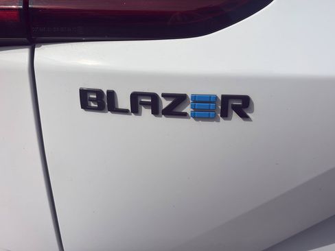 Used 2024 Chevrolet Blazer EV RS AWD/4WD image 16