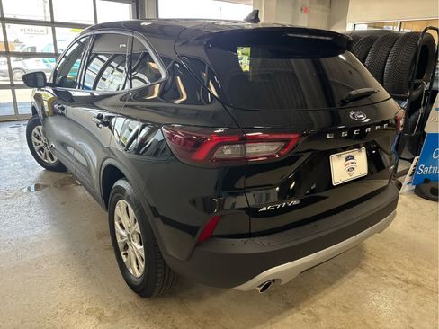 Used 2025 Ford Escape Active w/ Cold Weather Package AWD/4WD image 6