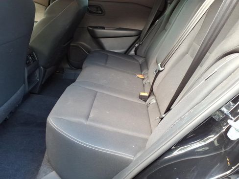 Used 2023 Nissan Rogue S AWD/4WD image 8