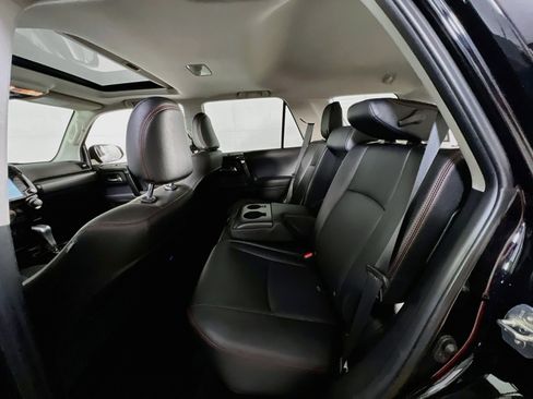 Used 2024 Toyota 4Runner TRD Off-Road Premium w/ Moonroof Package AWD/4WD image 25